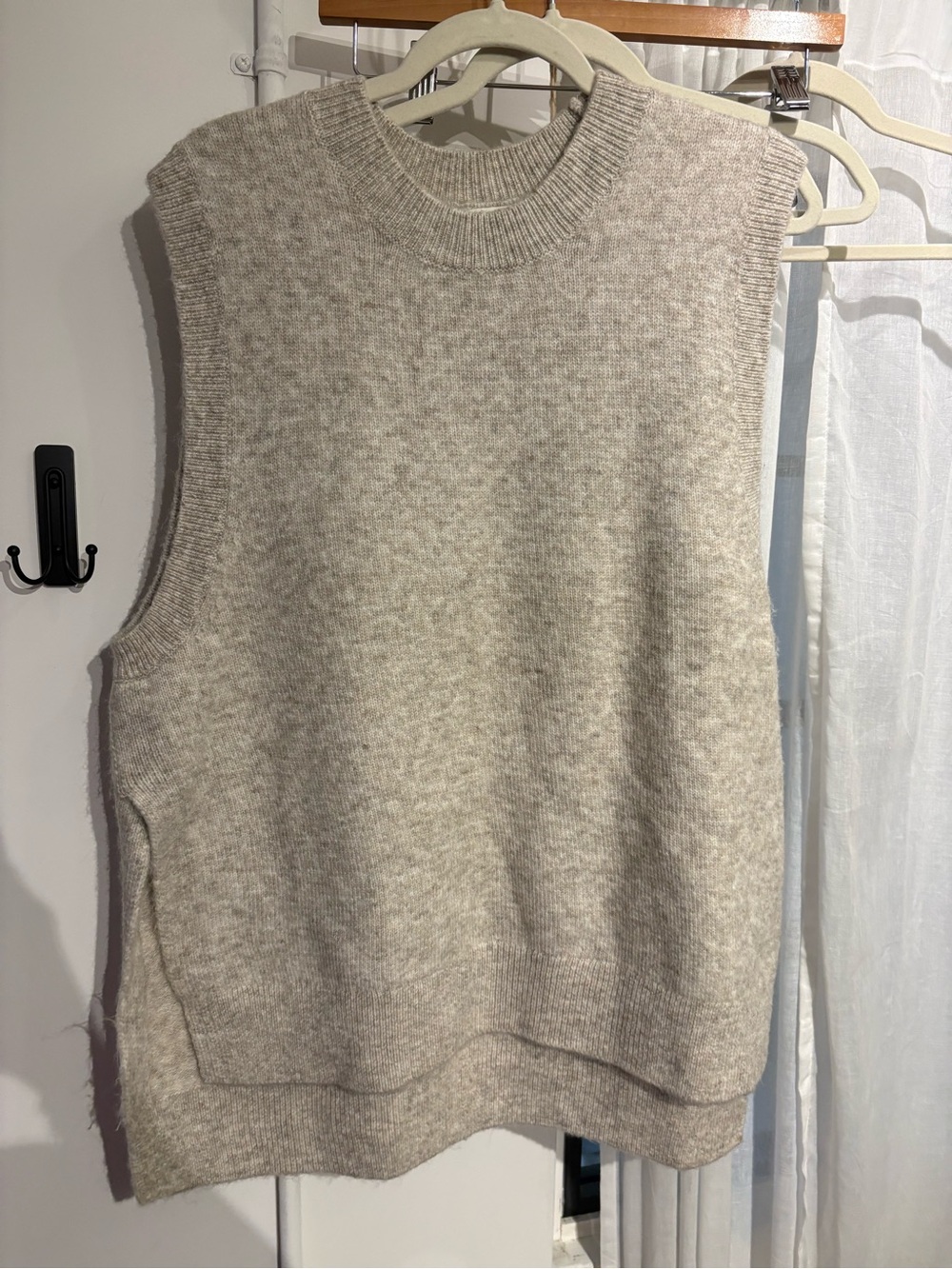 H&M Cream Sleeveless Knit Sweater Vest